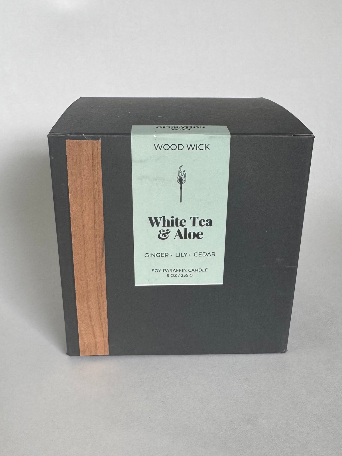 White Tea & Aloe wood wick candle - Retired box (Copy)