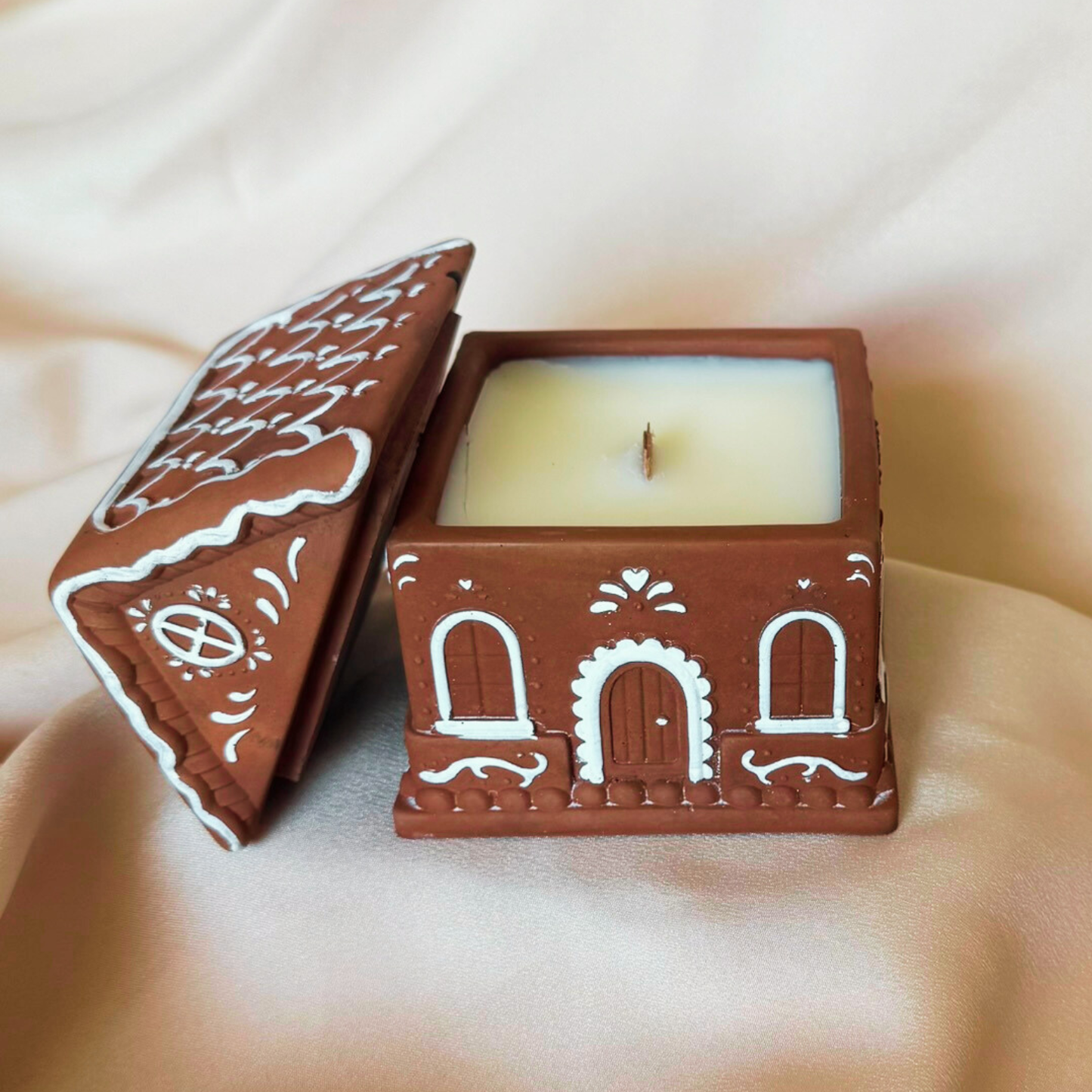 Gingerbread House Wood Wick Candle