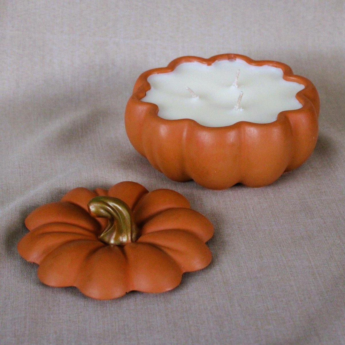 Make Your Own Pumpkin Candle Experience at the Candle Bar | Milwaukee, WI - Operation Wax
