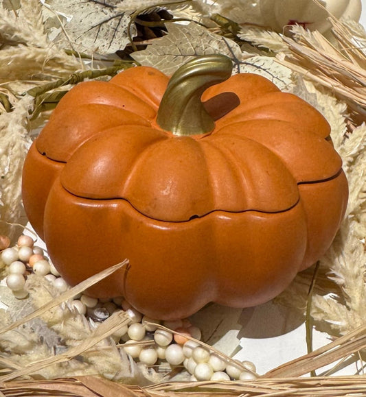 Make Your Own Pumpkin Candle Experience at the Candle Bar | Milwaukee, WI - Operation Wax